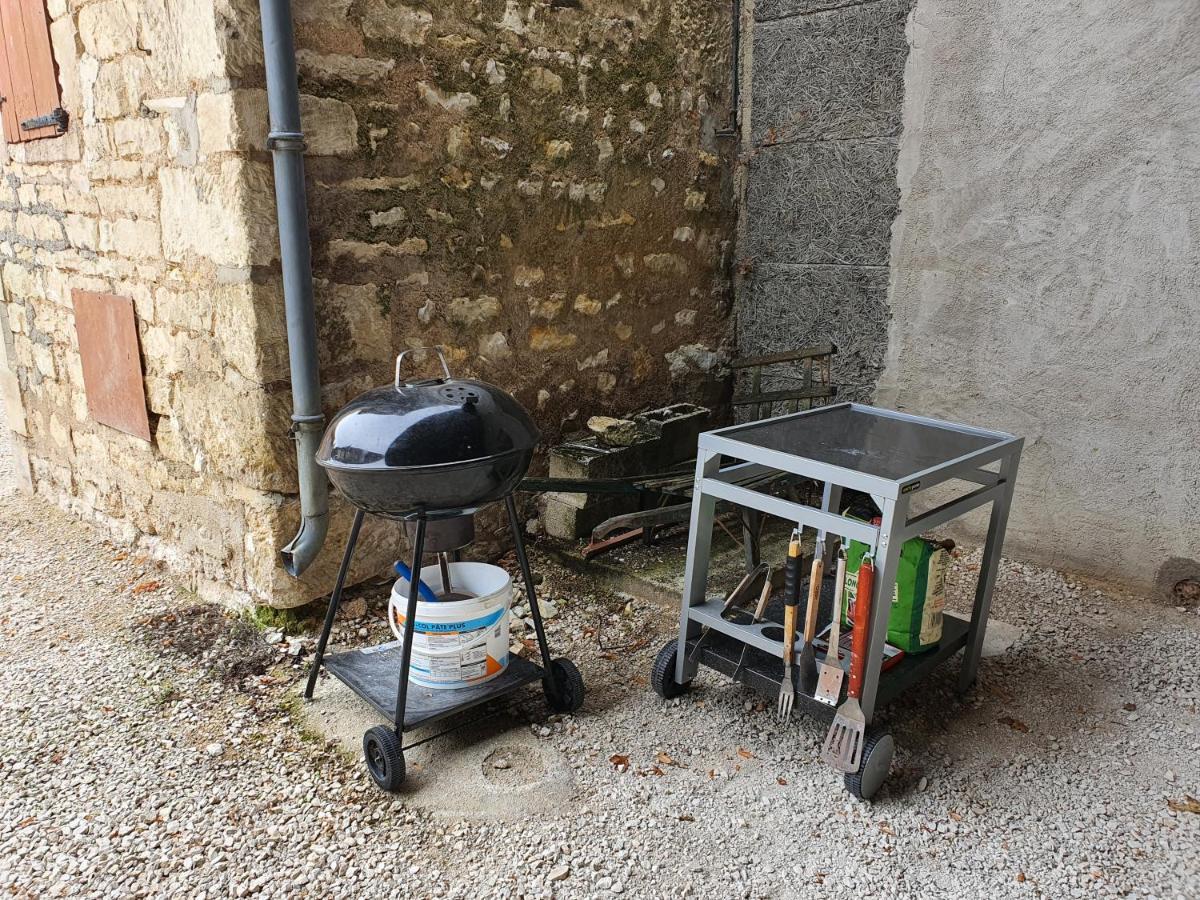 Le Bacchus Villa Chablis Bagian luar foto