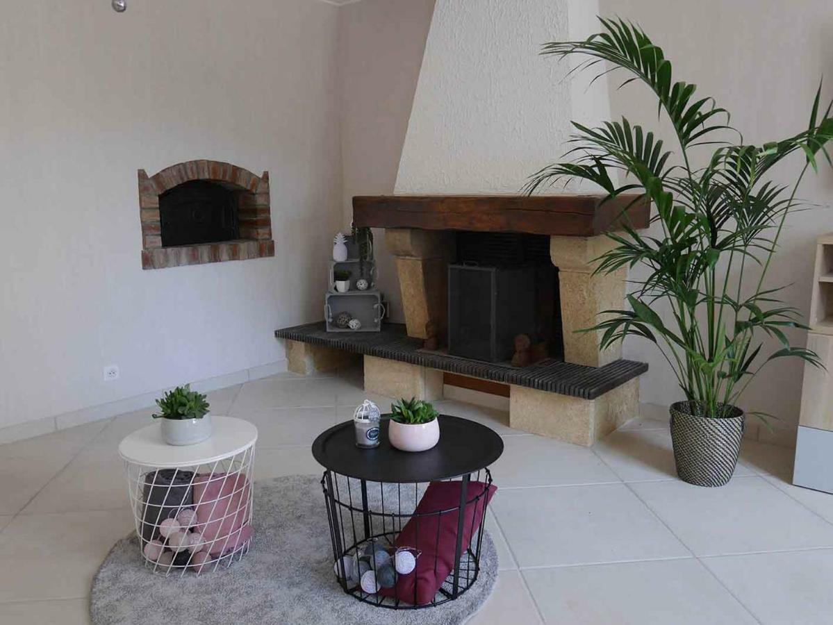 Le Bacchus Villa Chablis Bagian luar foto